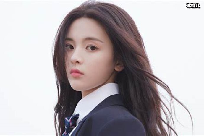 火箭少女解散杨超越哭着说自己很幸运，爆红后压力大