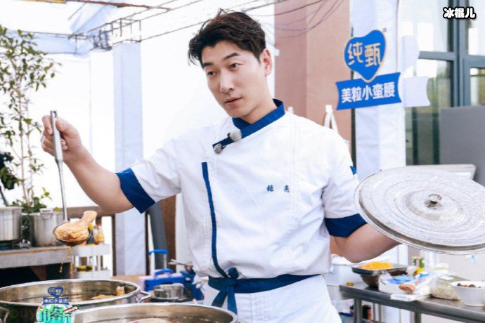 《中餐厅》张亮结束后回家，不小心暴漏婚姻状况