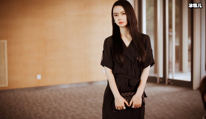 戚薇力挺杨丽萍：女人不是生育工具！