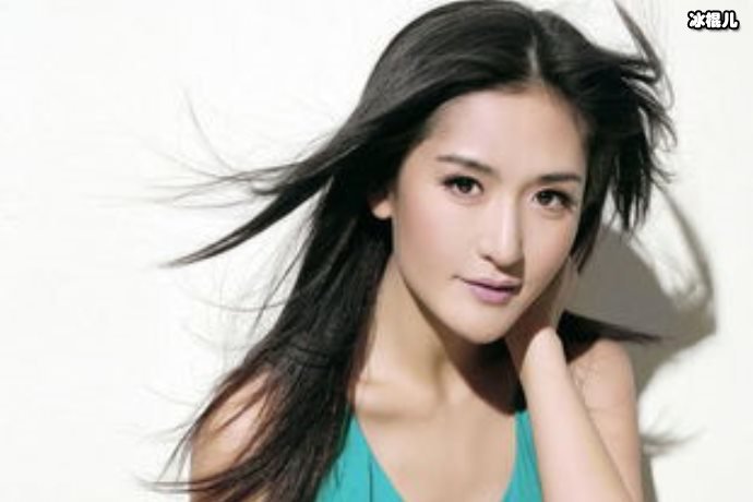 谢娜做饭为女儿烤饼干，谈二胎时患妊娠糖尿病