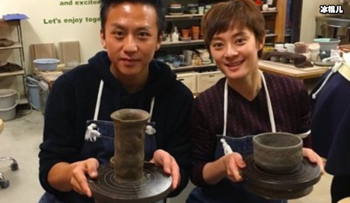 记者让孙俪说说罗晋做爸爸后的变化，孙俪的话逗笑观众