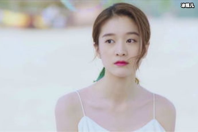 张雪迎晒与章子怡抢吃糖油饼的视频，网友：我知道你们不会吃的