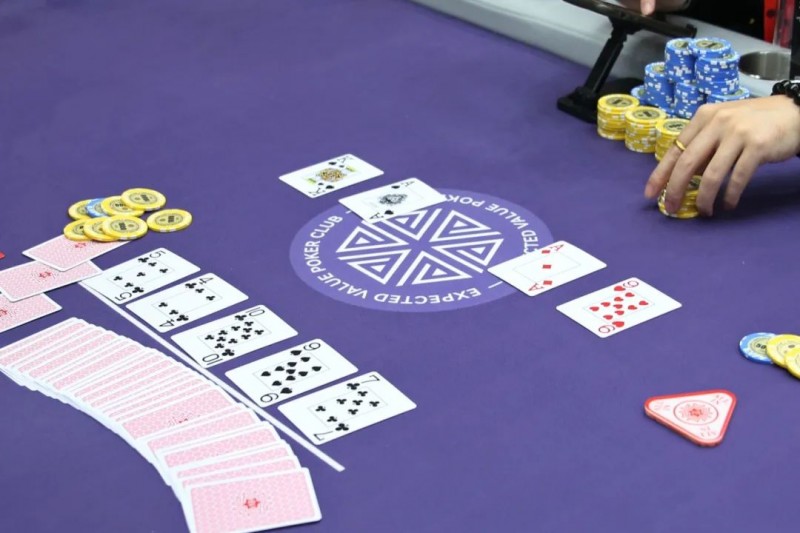【WPT扑克】牌局分析：KQ 3b中顶对，河牌被人推了该弃牌吗