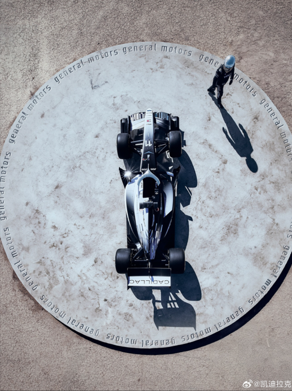 【WPT扑克】凯迪拉克F1车队2026赛季正式涂装亮相 黑白双拼设计