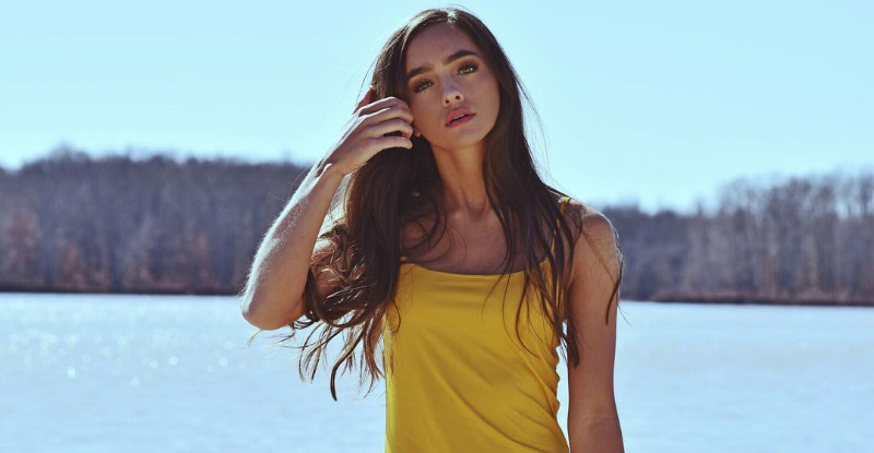 【WPT扑克】使壞！妹子清純臉蛋下狂野騷氣大噴發　「眼神放電」挑逗不斷引人上鉤