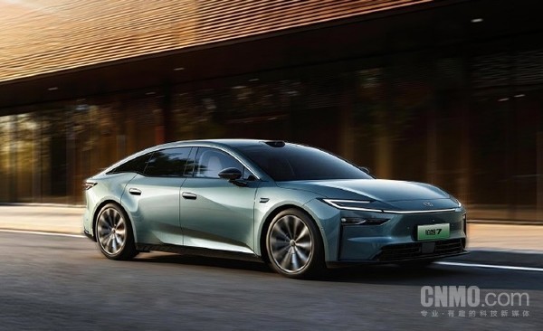 铂智7 【WPT扑克】铂智7正式上市 全系标配鸿蒙座舱5 售价16.98万元起