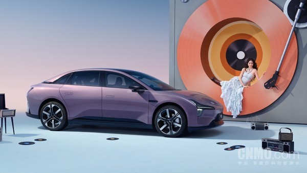 2026款小鹏MONA M03 【WPT扑克】2026款小鹏MONA M03首搭冰雪AES紧急转向避让